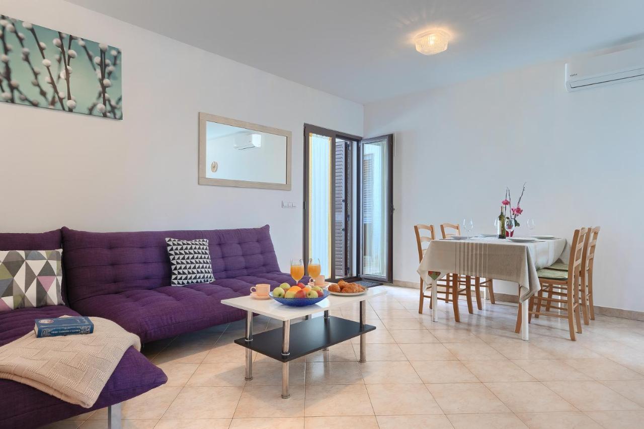 Apartmani Martina ポレッチ エクステリア 写真