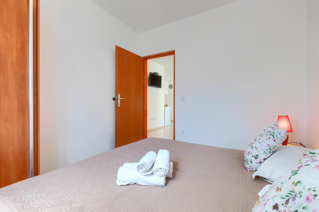 Apartmani Martina ポレッチ エクステリア 写真