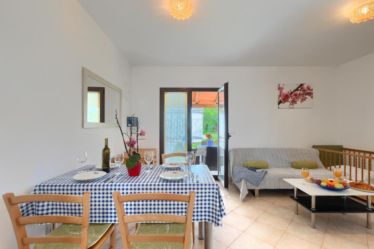 Apartmani Martina ポレッチ エクステリア 写真
