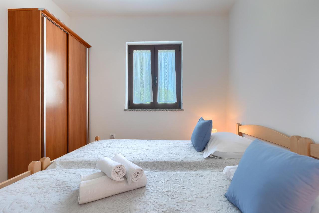 Apartmani Martina ポレッチ エクステリア 写真