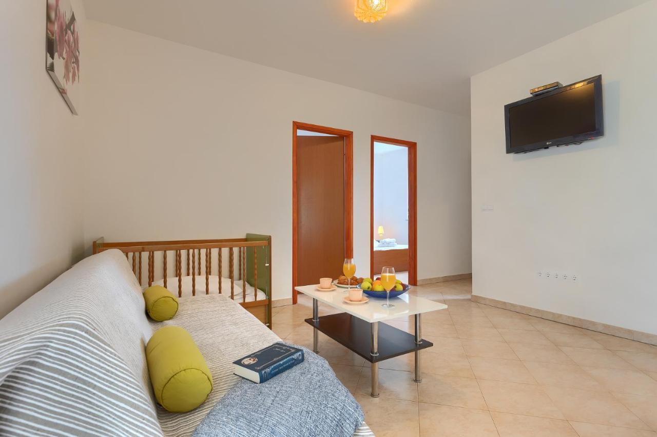 Apartmani Martina ポレッチ エクステリア 写真